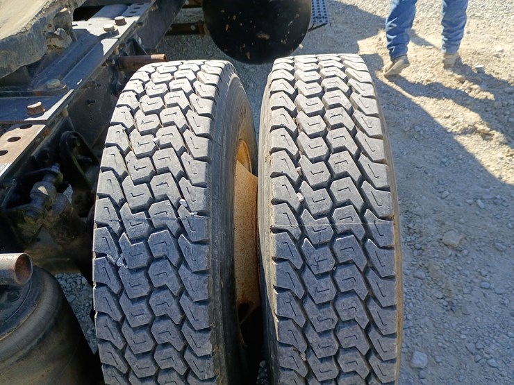 2005-international-8600-image-88