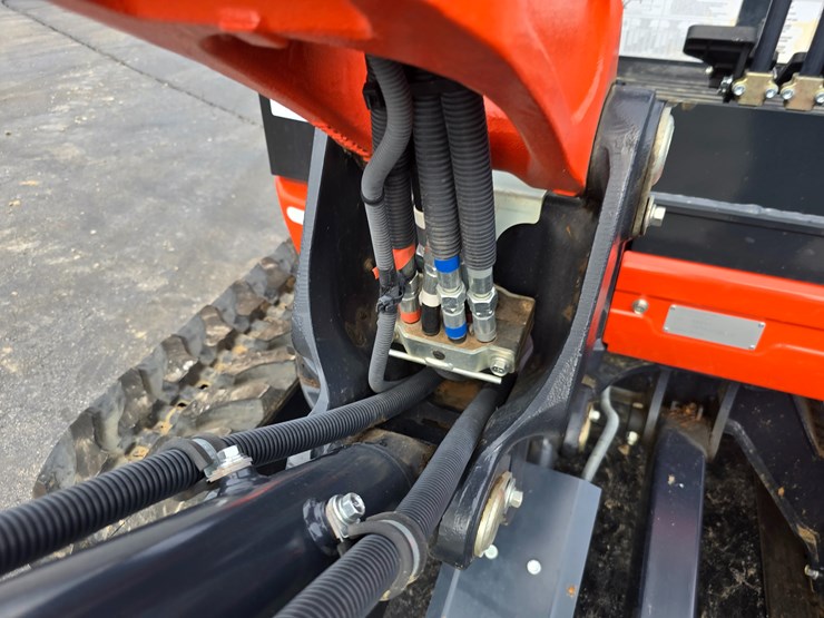 2023-kubota-kx030-4-image-43