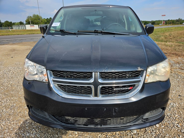 2014-dodge-grand-caravan-image-23