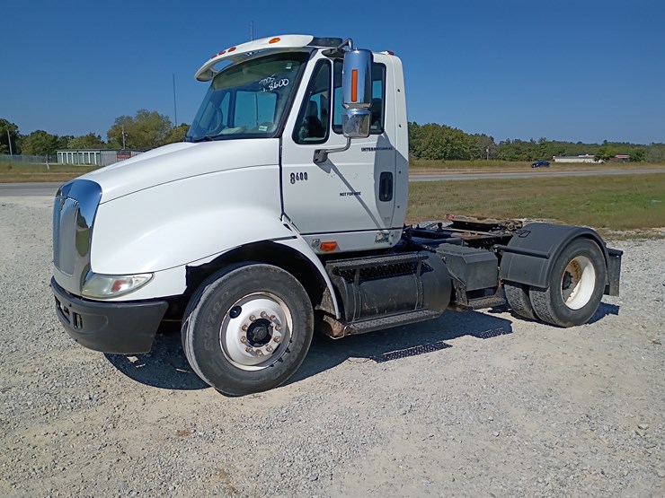 2005-international-8600-image-2