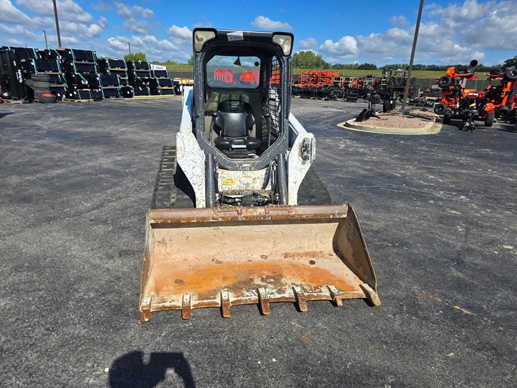 2017-bobcat-t550-image-21