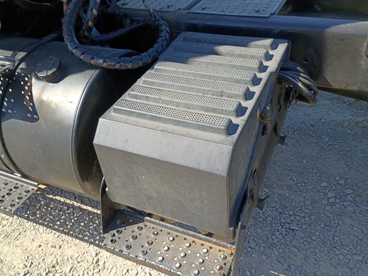 2005-international-8600-image-60