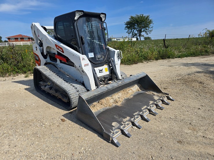 2024-bobcat-t770-image-31