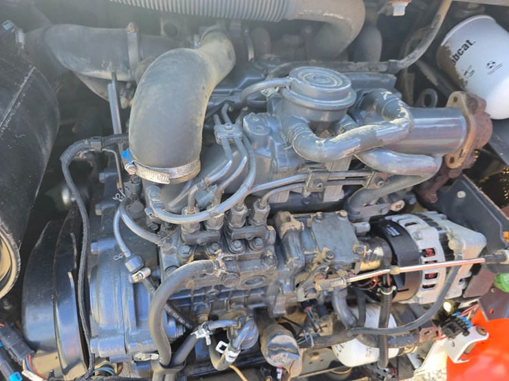 2012-bobcat-t180-image-50