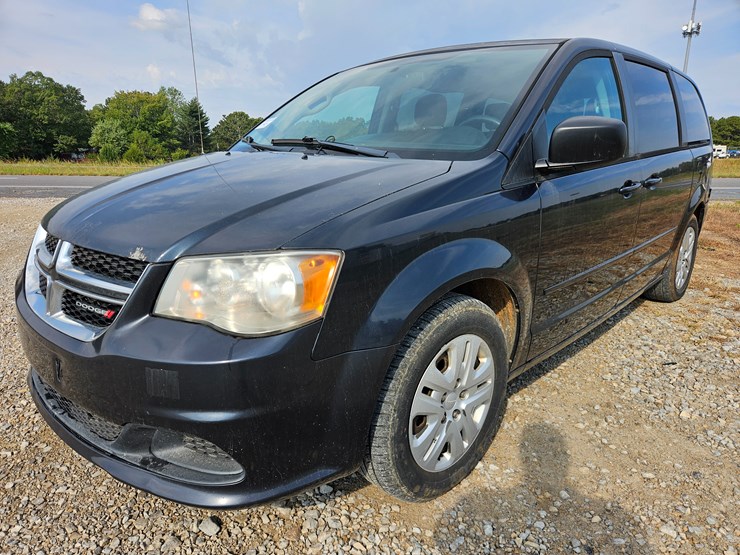 2014-dodge-grand-caravan-image-2