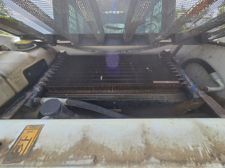 2012-bobcat-t180-image-59