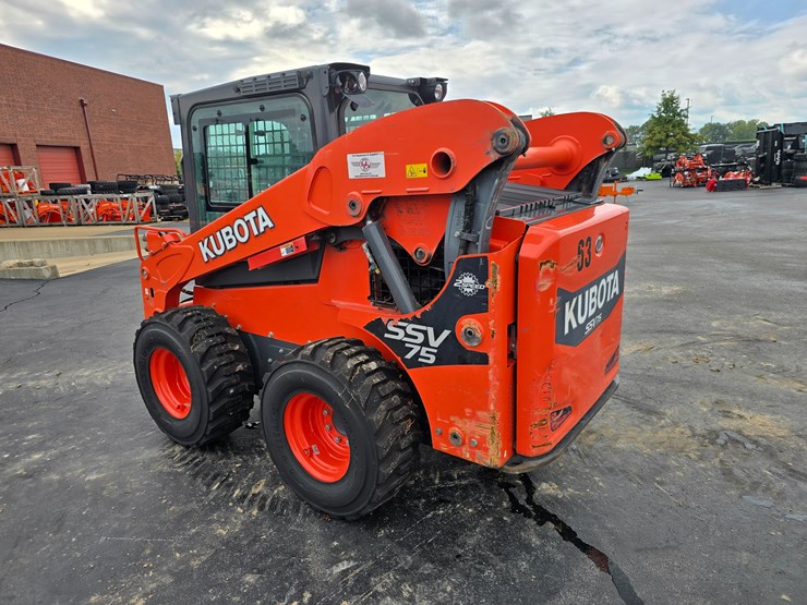 2019-kubota-ssv75-image-8