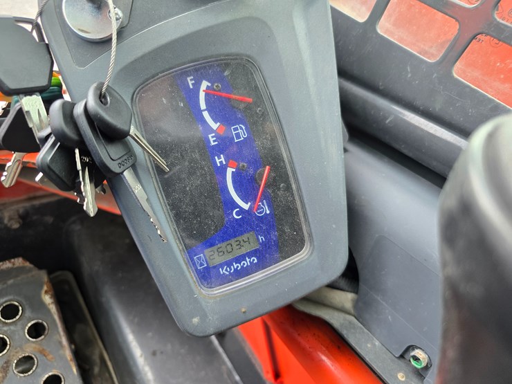 2019-kubota-ssv75-image-55