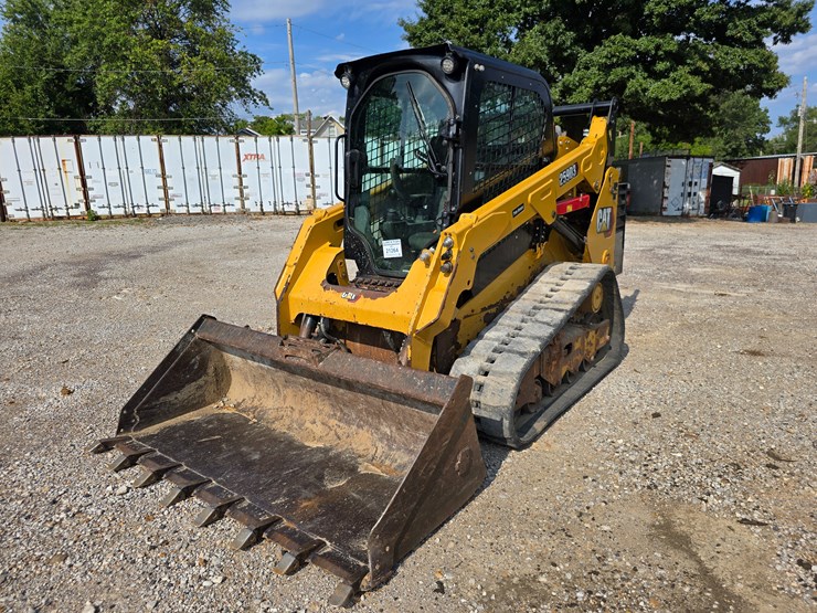 2020-caterpillar-259d3-image-74