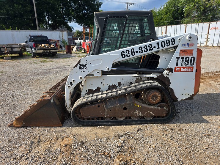 2012-bobcat-t180-image-6