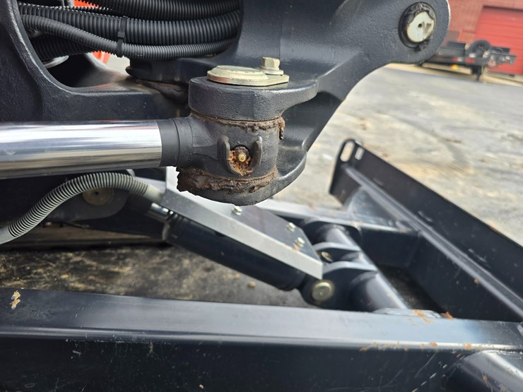 2023-kubota-kx030-4-image-31