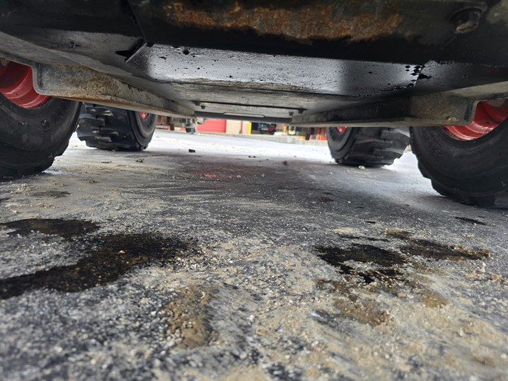 2019-kubota-ssv75-image-48