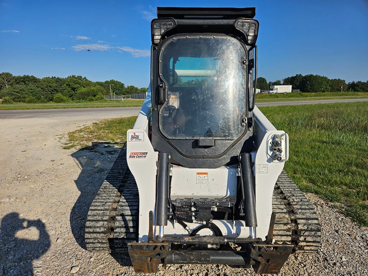 2022-bobcat-t770-image-22
