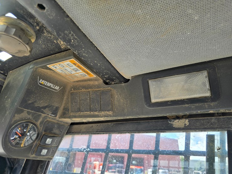 caterpillar-236-image-18