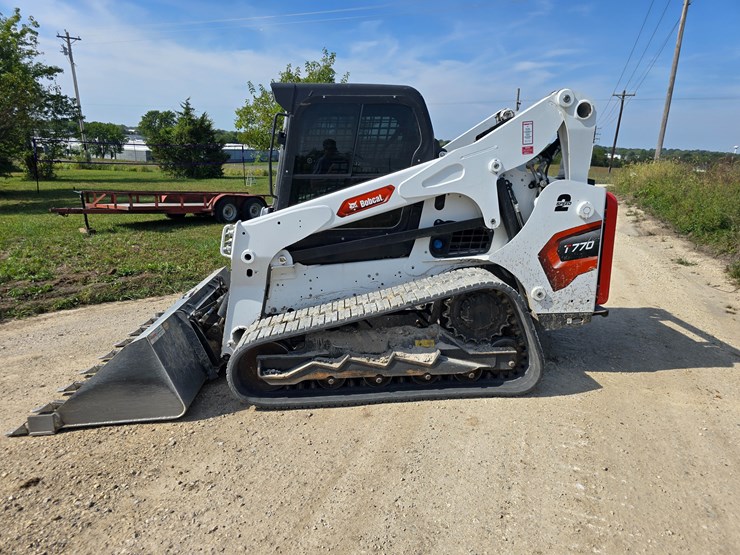 2024-bobcat-t770-image-7