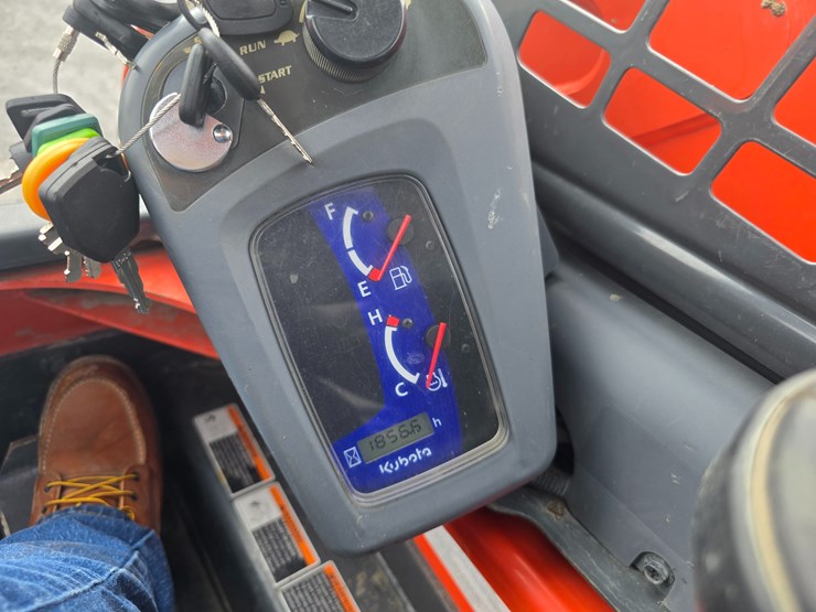 2019-kubota-ssv75-image-59