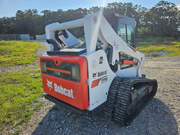 2022-bobcat-t770-image-13