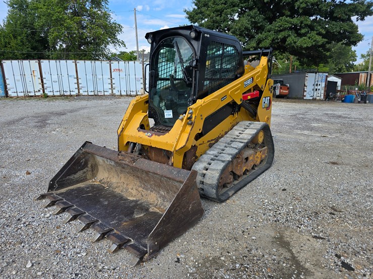 2020-caterpillar-259d3-image-2