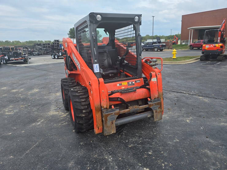 2019-kubota-ssv75-image-22