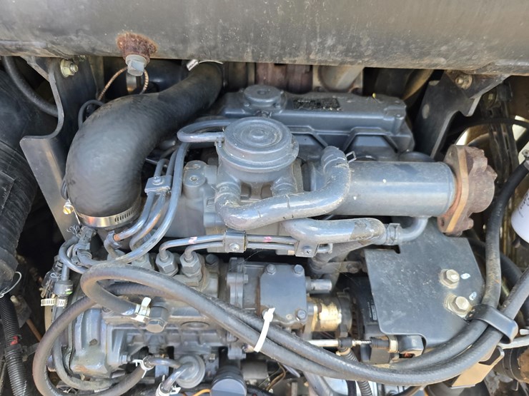 2013-bobcat-t590-image-48