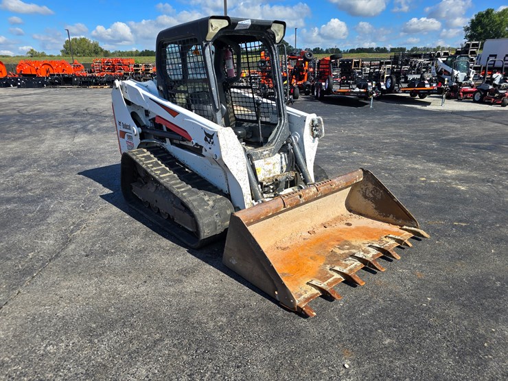2017-bobcat-t550-image-19