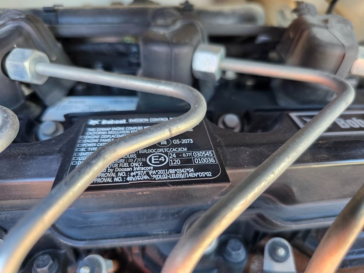 2017-bobcat-t550-image-37