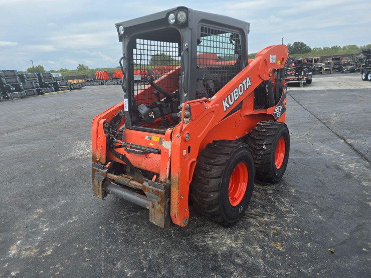 2019-kubota-ssv75-image-3