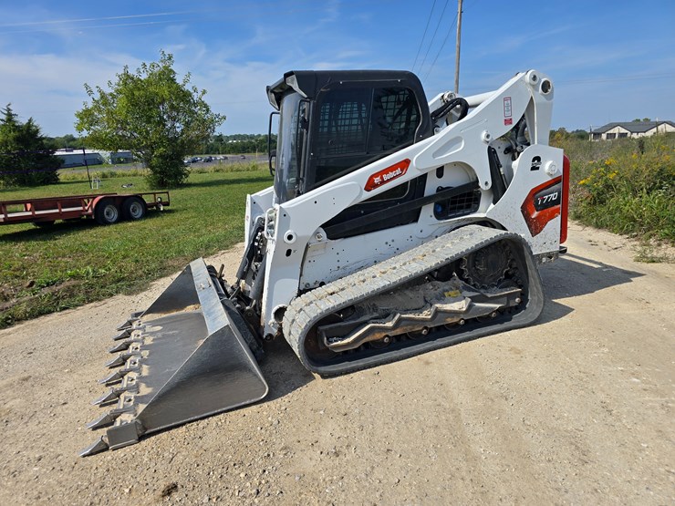 2024-bobcat-t770-image-5
