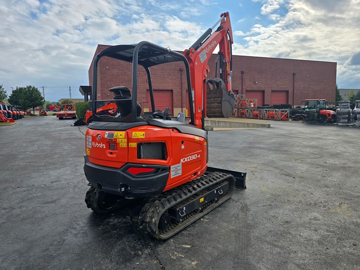2023-kubota-kx030-4-image-13