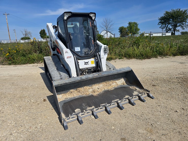 2024-bobcat-t770-image-33