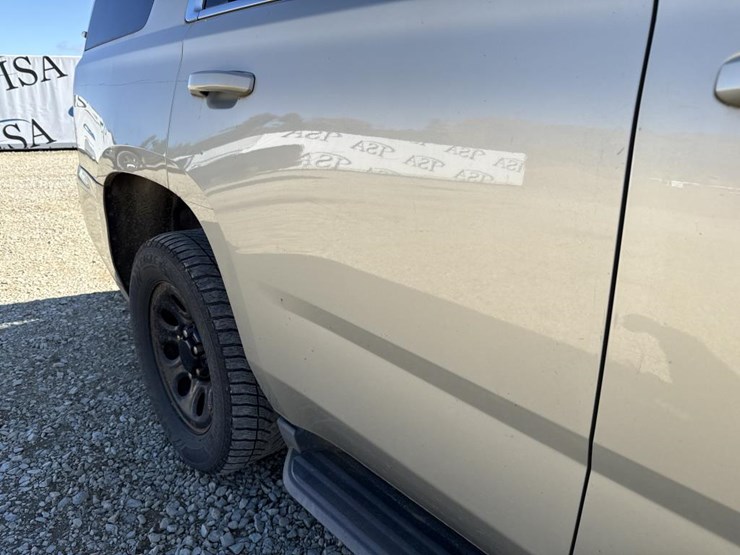 2015-chevrolet-tahoe-image-26