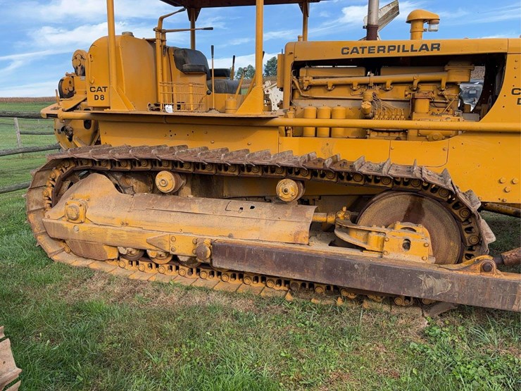 1956-caterpillar-d8-image-38