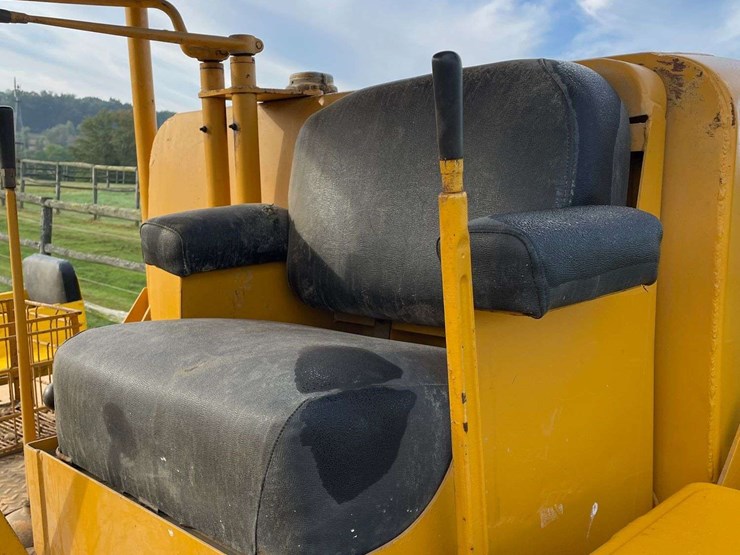 1956-caterpillar-d8-image-78