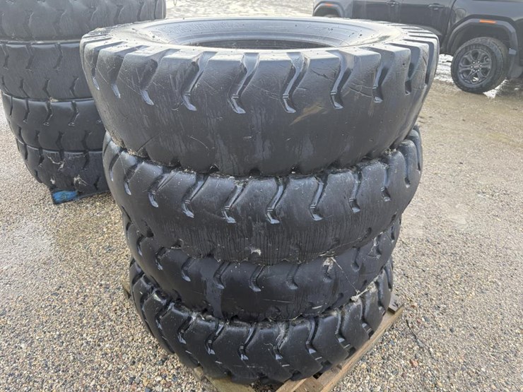 #2144-•-(4)-14.0-25-grader-tires-image-3