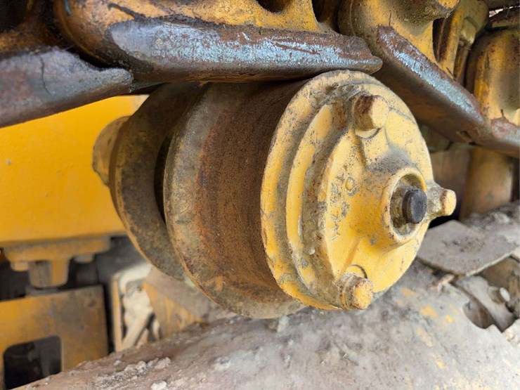 1956-caterpillar-d8-image-32