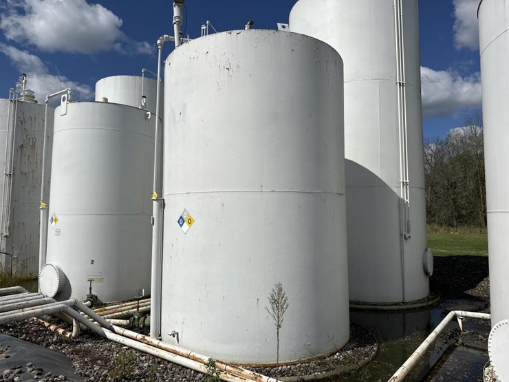 #3117-•-approx-14'x10'-fuel-tank-image-1
