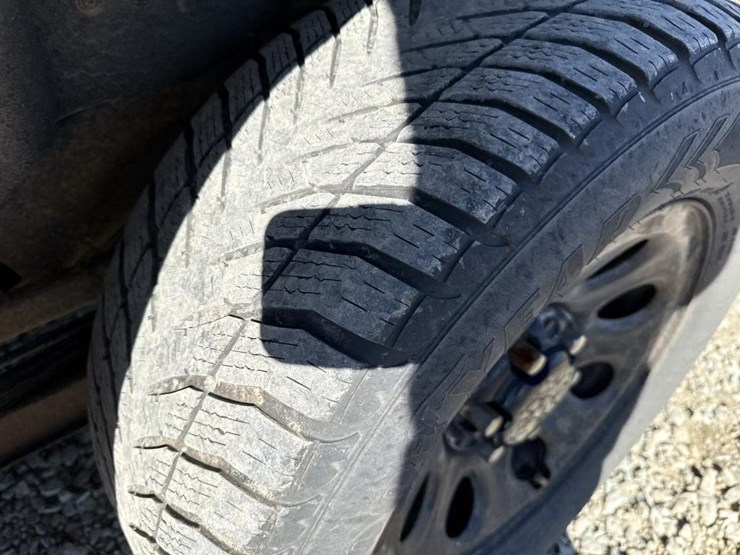 2015-chevrolet-tahoe-image-48