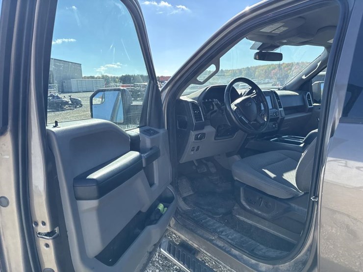 2020-ford-f150-xlt-image-36