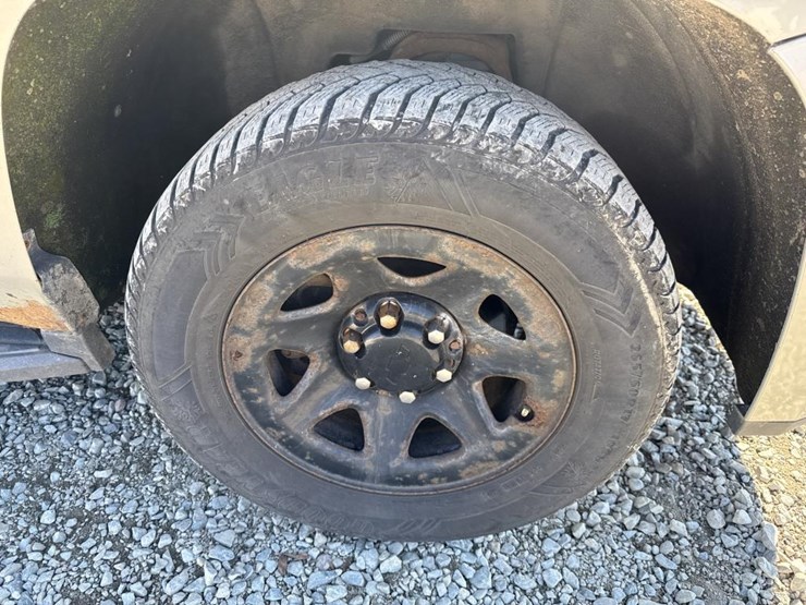 2015-chevrolet-tahoe-image-51