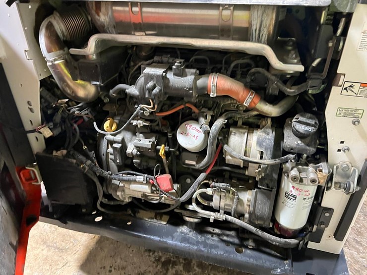 2022-bobcat-s770-image-14