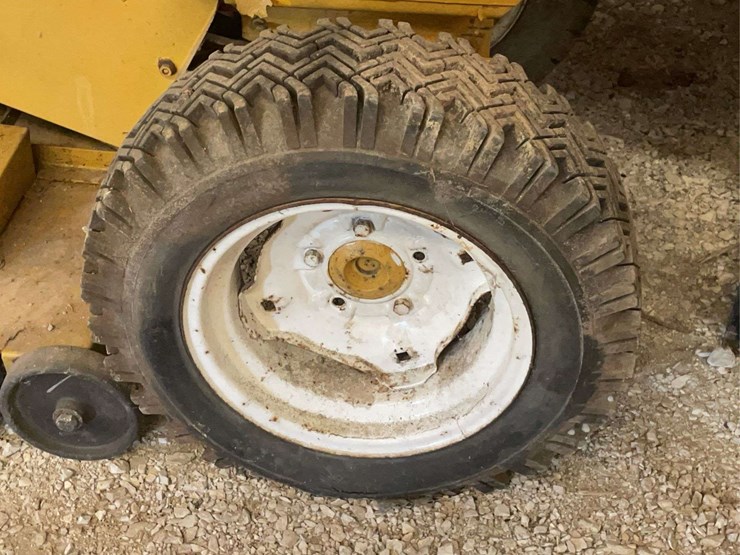 minneapolis-moline-108-image-27