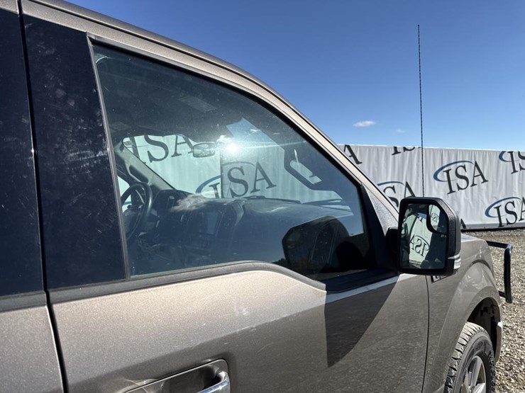 2020-ford-f150-xlt-image-28