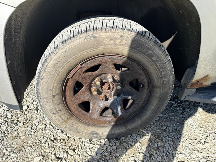 2015-chevrolet-tahoe-image-53