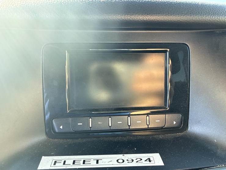 2015-chevrolet-tahoe-image-39