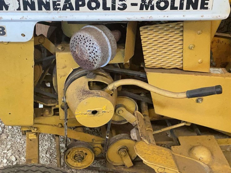 minneapolis-moline-108-image-18