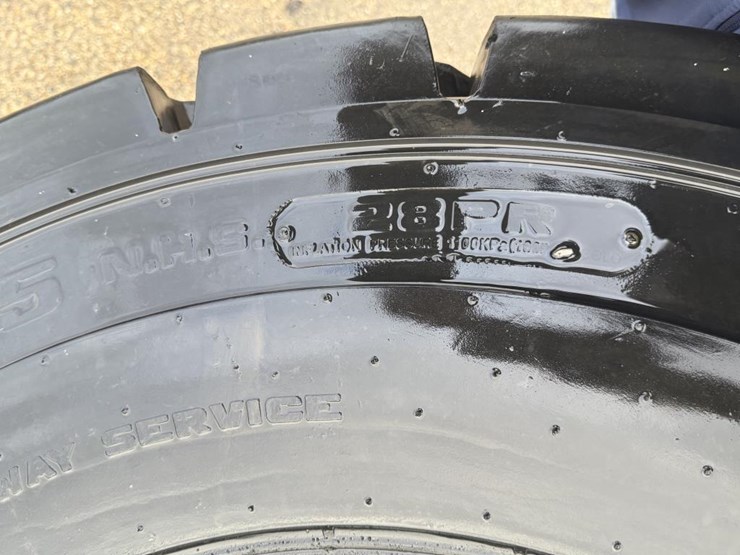 #2135-•-(4)-super-grip-grader-tires-image-8