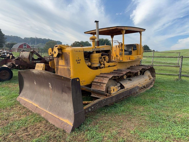 1956-caterpillar-d8-image-1