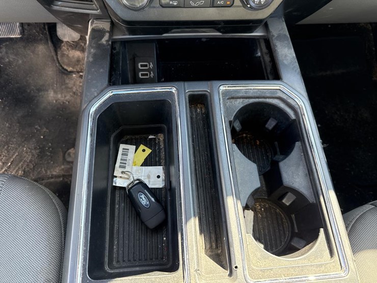 2020-ford-f150-xlt-image-41