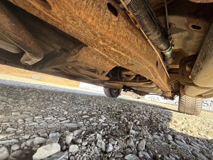 2015-chevrolet-tahoe-image-30