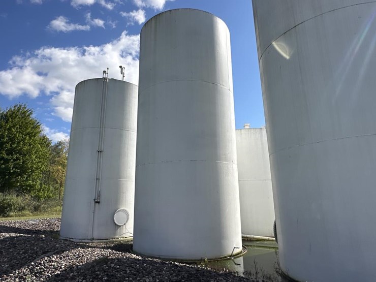 #3116-•-approx-22'x11'-fuel-tank-image-2